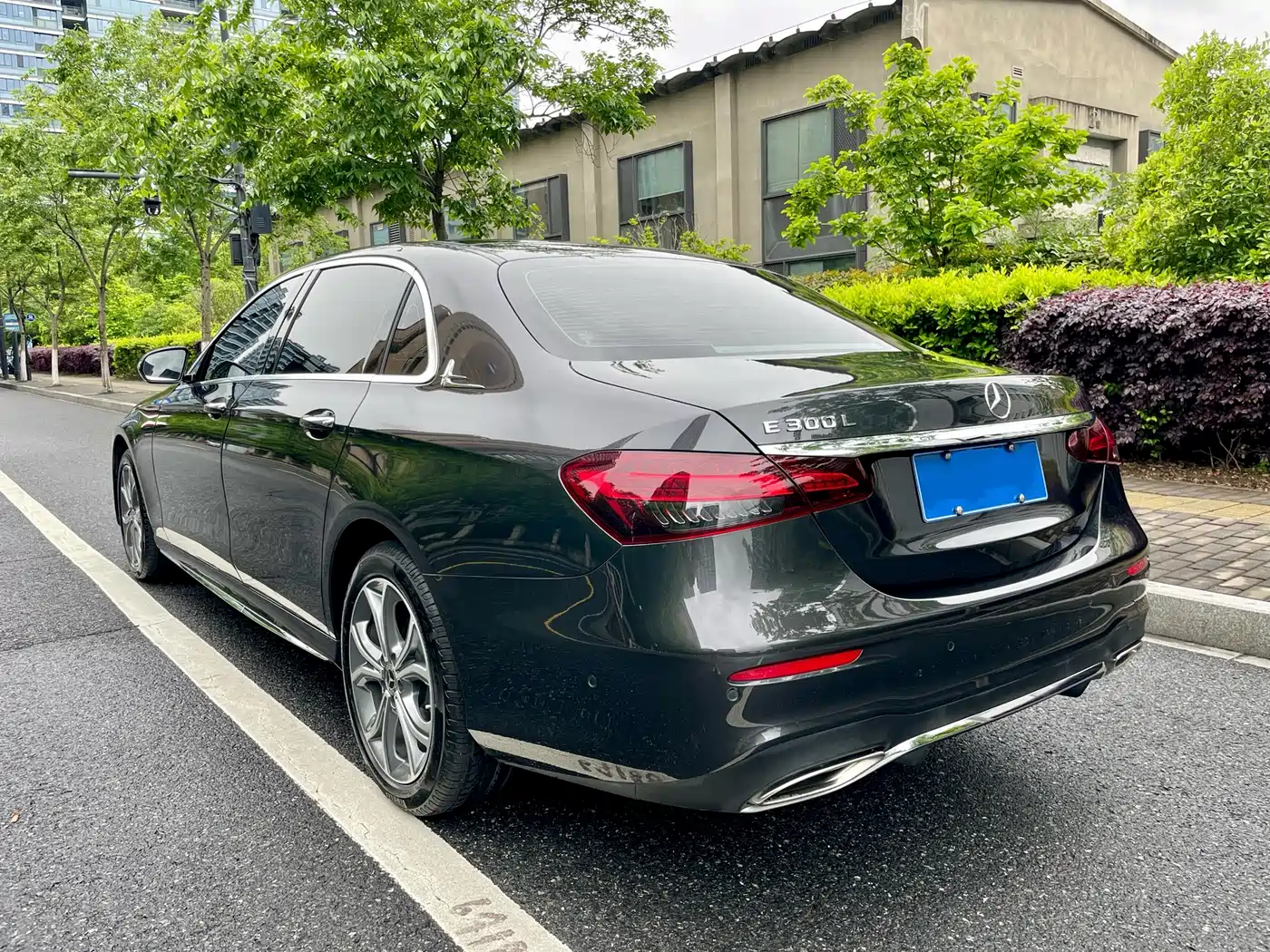 Mercedes-Benz E-Class 2022 Second Facelift E 300 L Sport Fashion фото 5