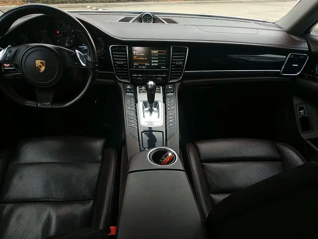 Porsche Panamera 2016 Panamera 4 Edition 3.0T фото 13