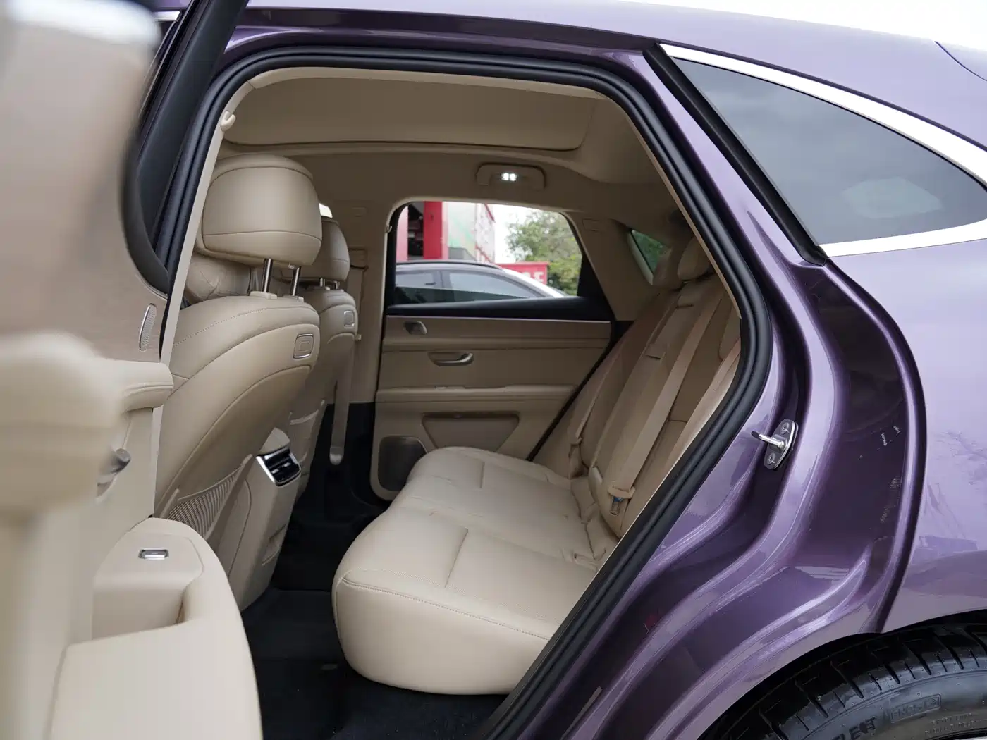 AITO Wenjie AITO M5 2025 Extended Range Ultra AWD фото 7