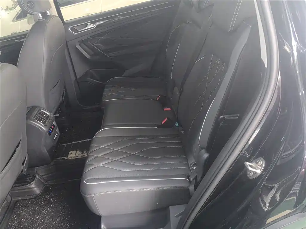 Volkswagen Tiguan L PHEV 2022 430PHEV Plug-in Hybrid Premium фото 13