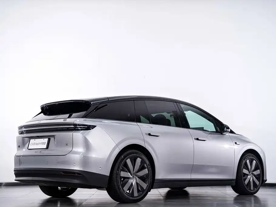 Li Auto i6 2025 2025 4WD Base Model