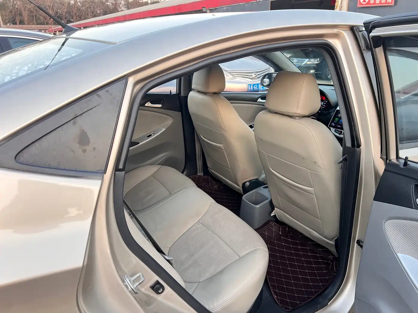 Hyundai Verna 2014 1.4L Automatic Smart GLS фото 17