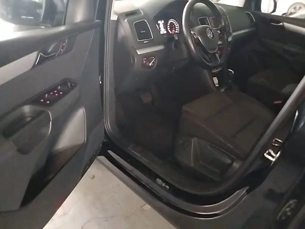 Volkswagen Sharan 2018 2018 380TSI Comfort 7-Seater