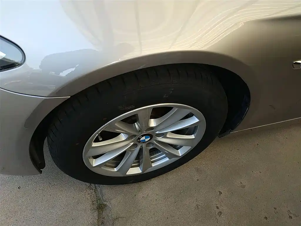 BMW 5 Series 2014 520Li Elegance фото 25