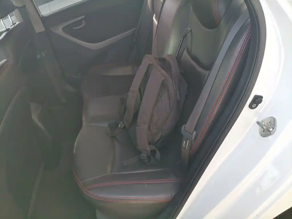 Hyundai Langdong 2016 1.6L Automatic Smart Edition фото 13