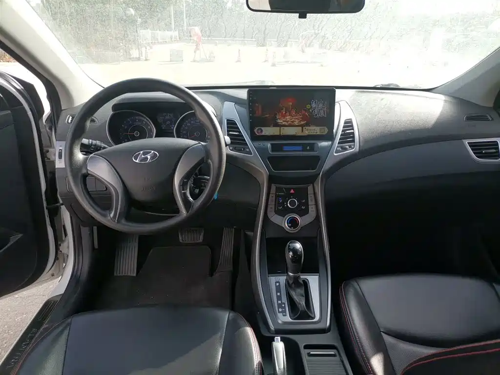 Hyundai Langdong 2016 1.6L Automatic Smart Edition фото 6