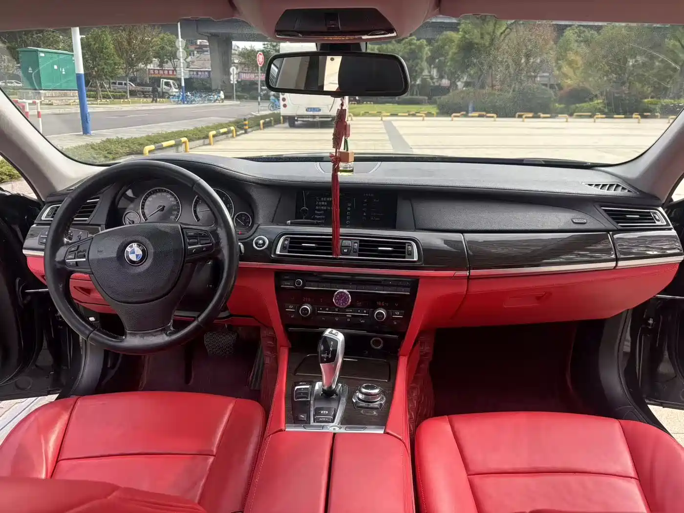 BMW 7 Series 2011 730Li Elegance фото 20