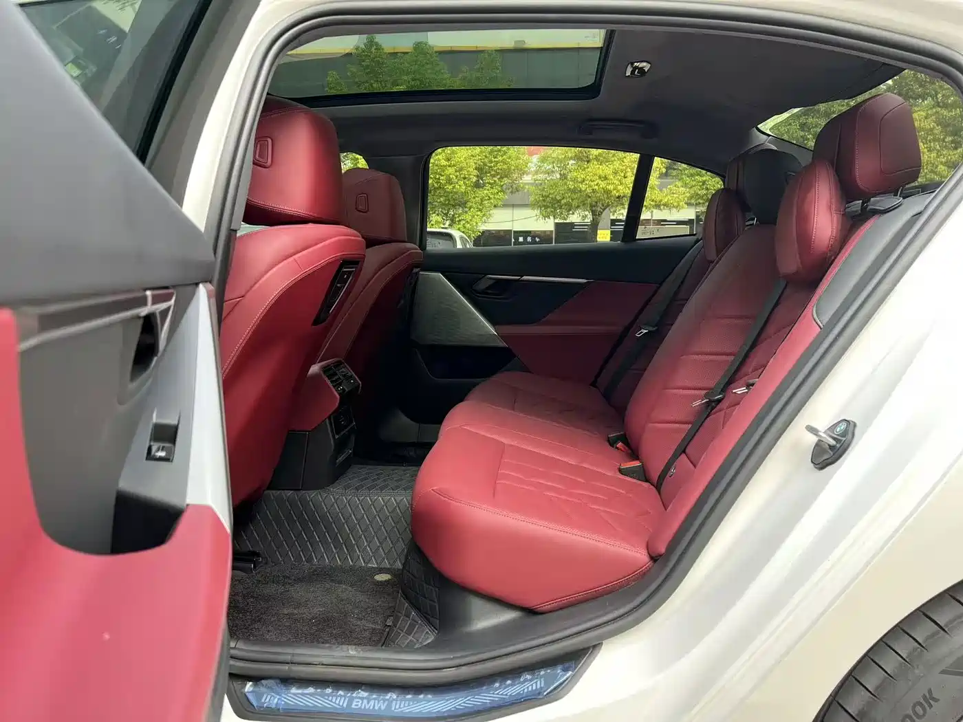 BMW i5 2024 2024 eDrive 35L Luxury Package