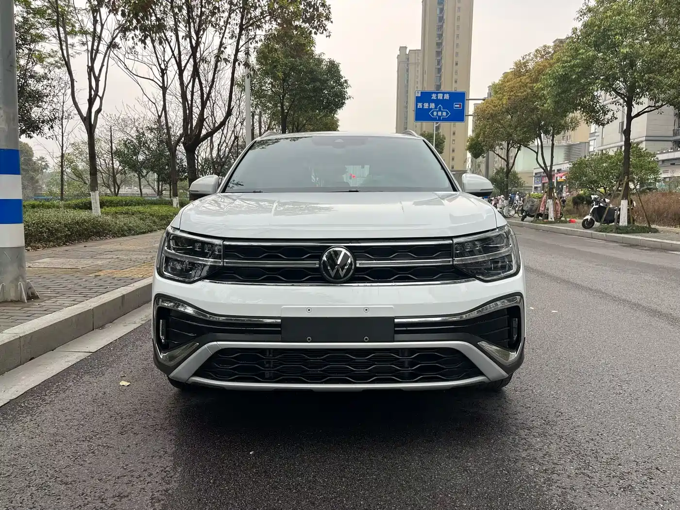 Volkswagen Tharu 2023 300TSI 2WD Full Moon Edition фото 2