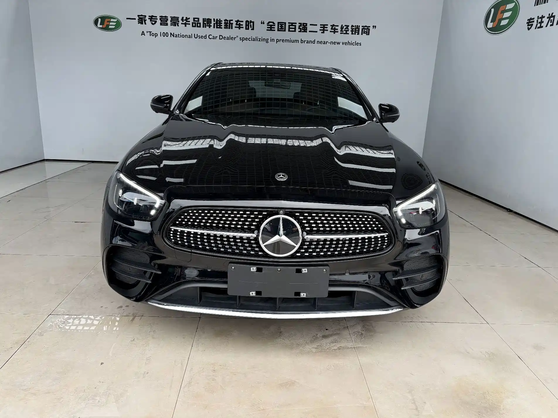 Фото 3 - Mercedes-Benz E-Class