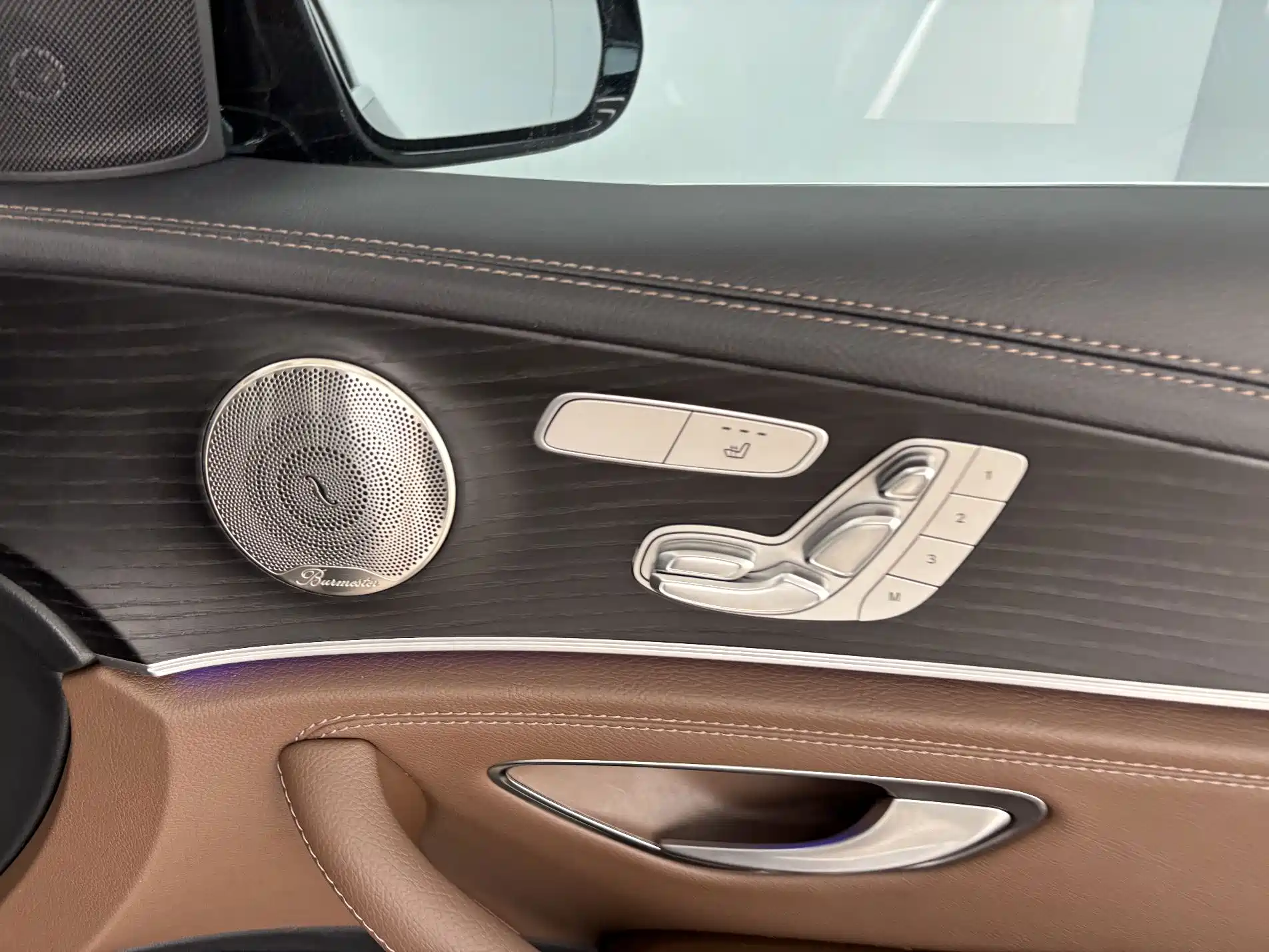 Фото 26 - Mercedes-Benz E-Class