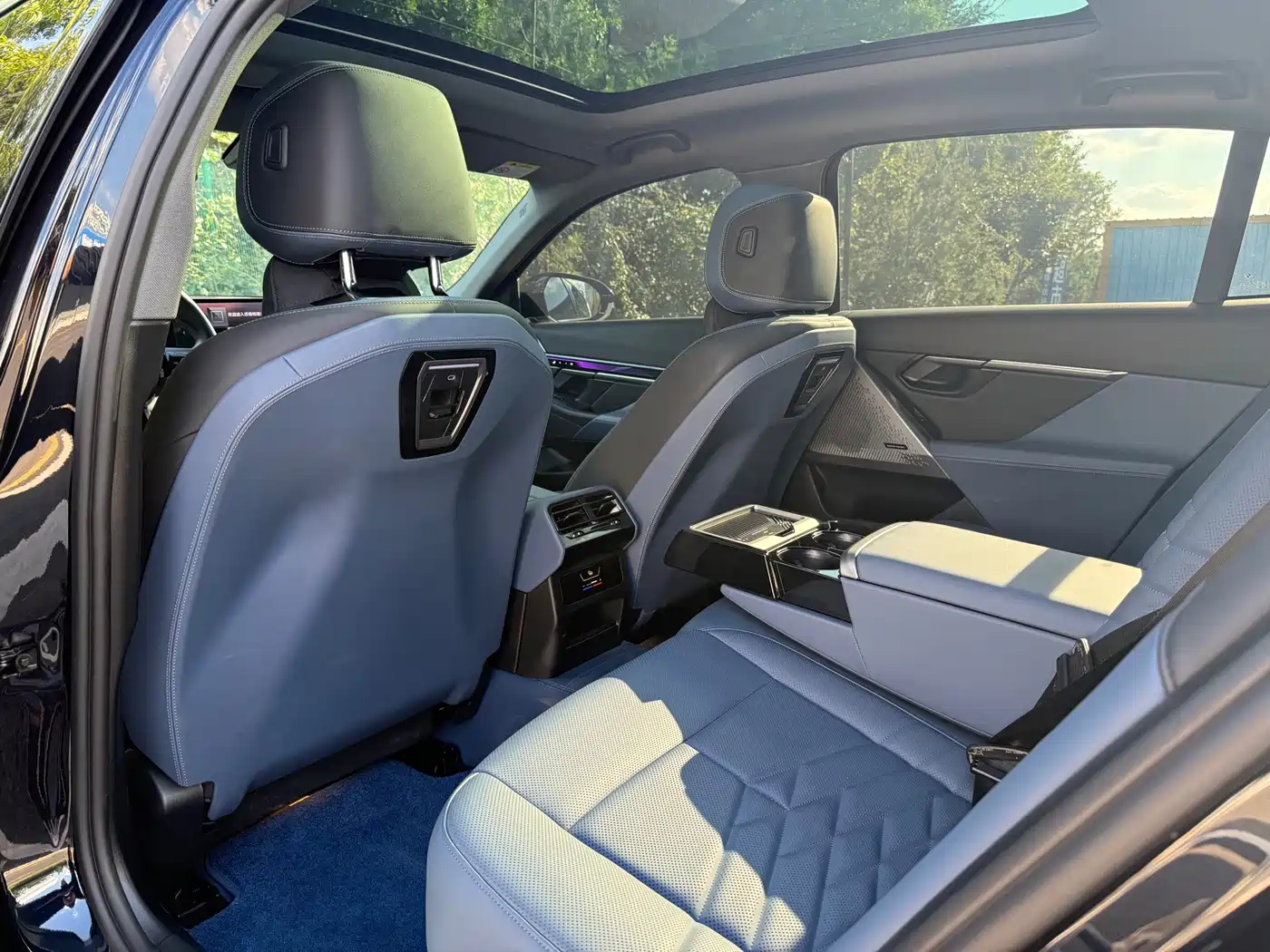 BMW i5 2024 2024 eDrive 35L Premium Model M Sport Package