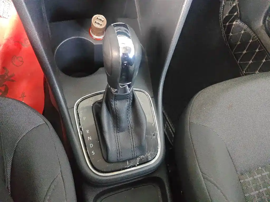 Volkswagen Polo 2016 1.6L Automatic Comfort фото 7