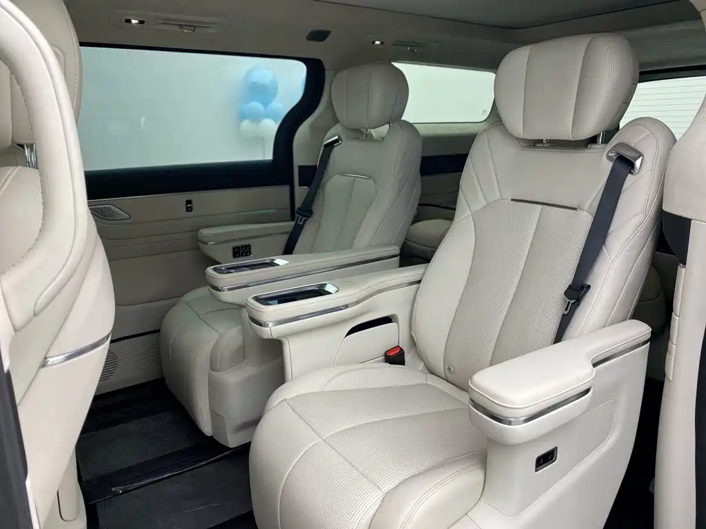 Geely Galaxy Galaxy V900 2026 2026 Model Year Base Version 6-Seater