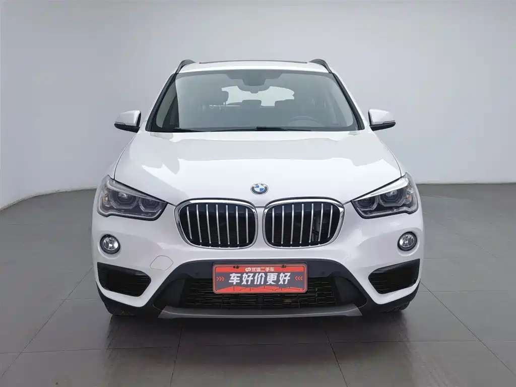BMW X1 2016 sDrive18Li Premium Model фото 3