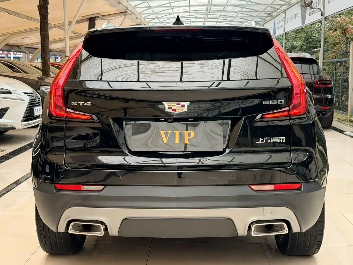CADILLAC XT4