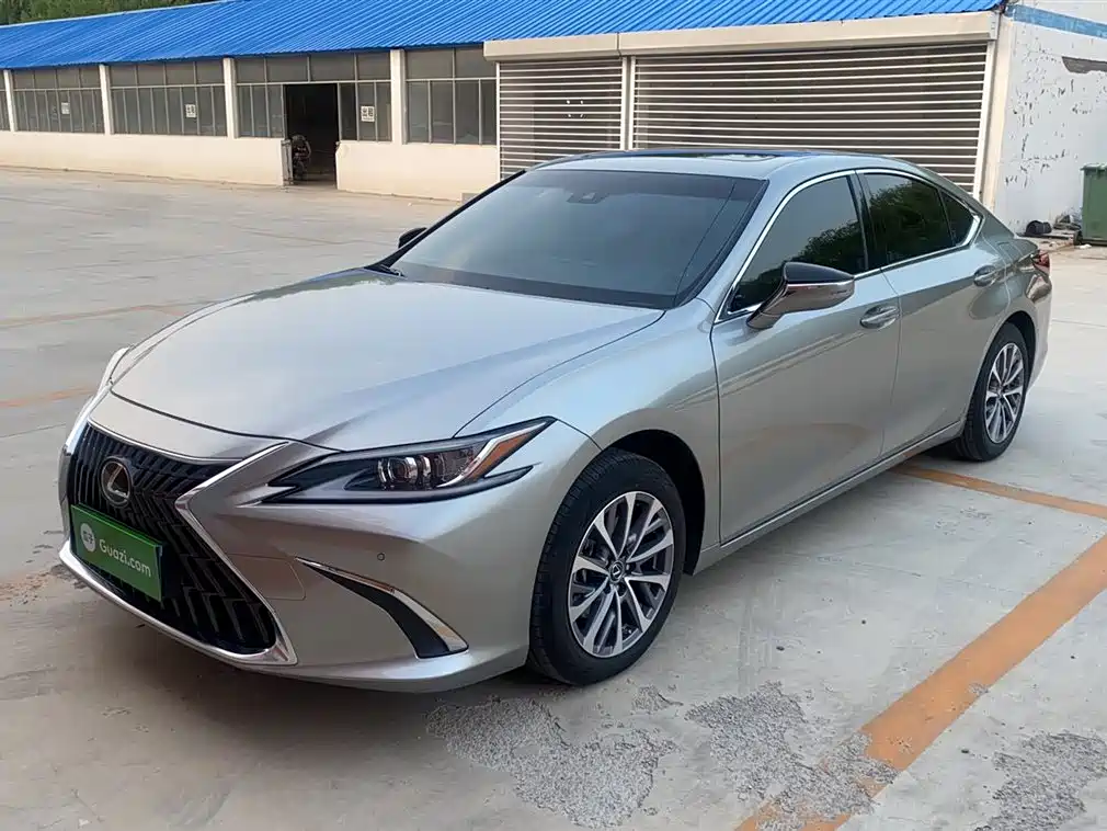 Lexus ES 2023 200 Excellence Edition