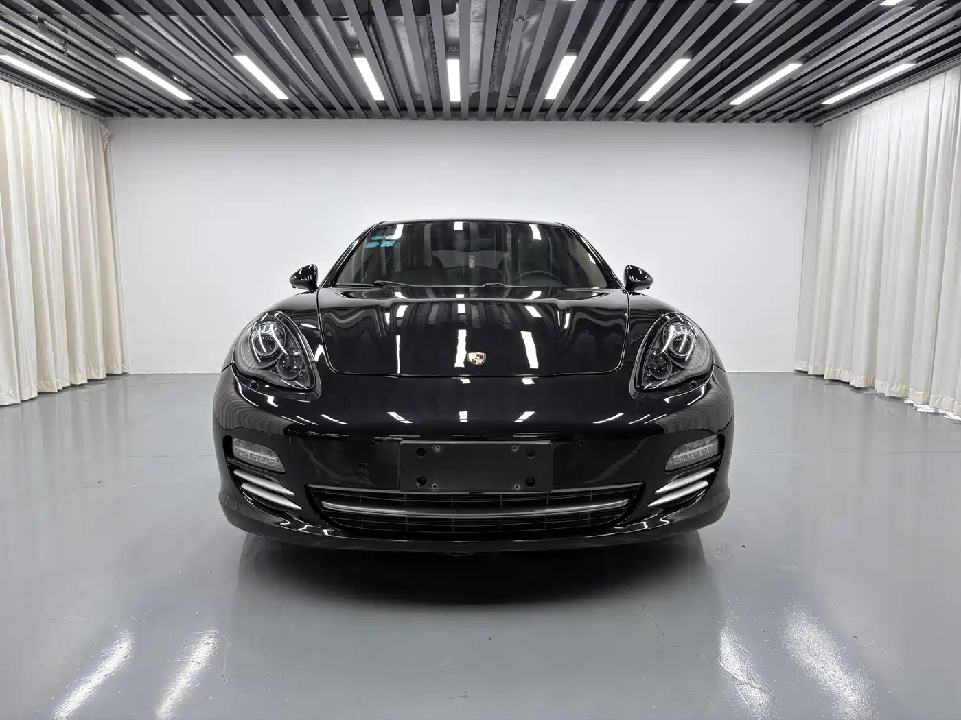 Porsche Panamera 2013 Panamera 4 Platinum Edition 3.6L фото 2