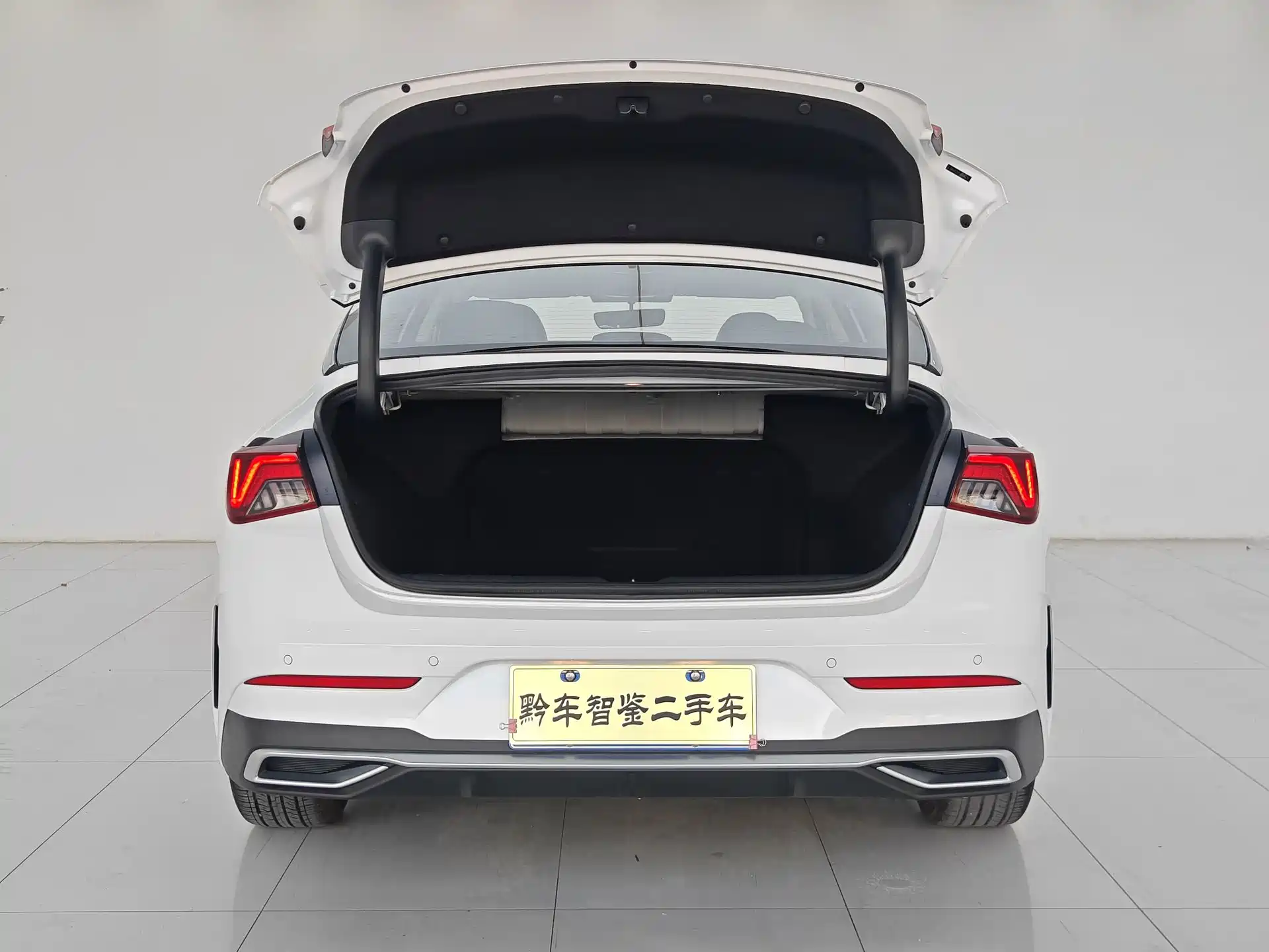 Фото 20 - Kia K5