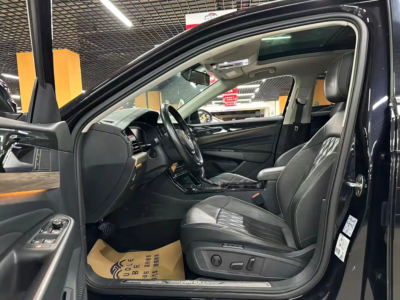 Volkswagen Passat 2020 Facelift 330TSI Luxury China VI фото 5