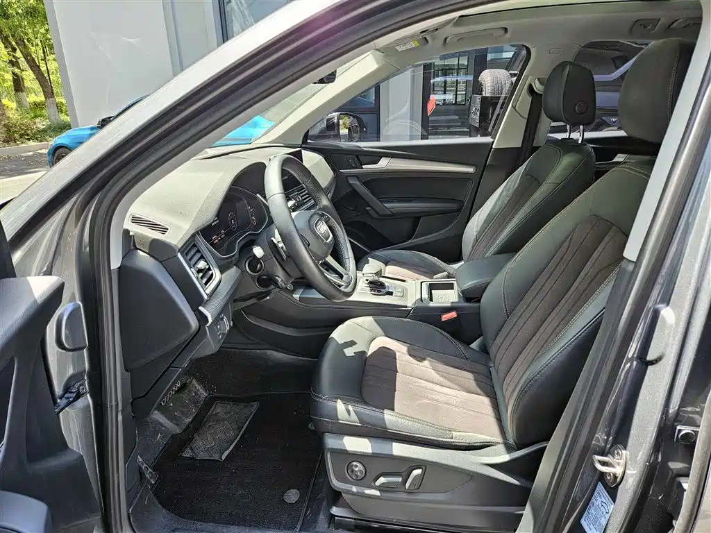 Audi Q5L 2020 45 TFSI Exclusive Fashion фото 9