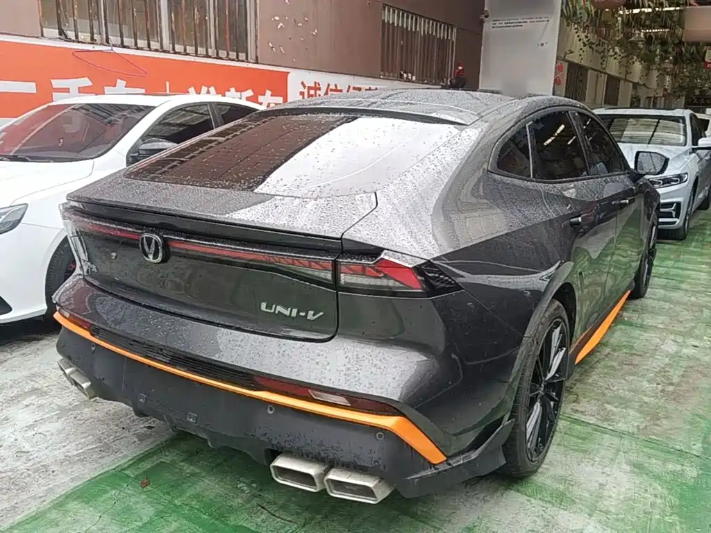 Changan UNI-V 2025 2025 1.5T 500Bar Premium Sport Model