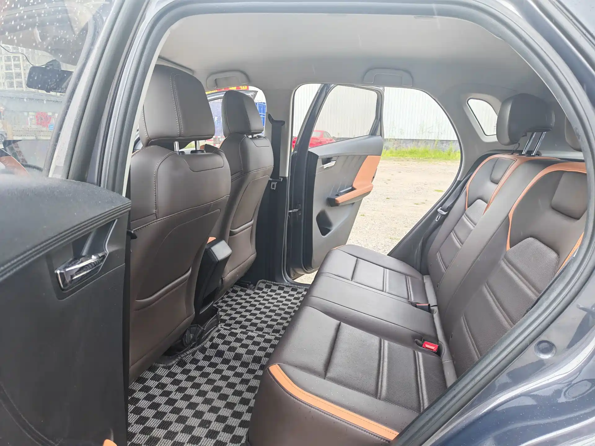 Фото 7 - BYD e2