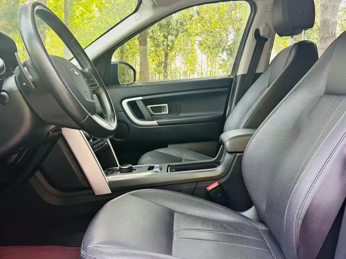 Land Rover Discovery Sport 2018 240PS SE Edition фото 5
