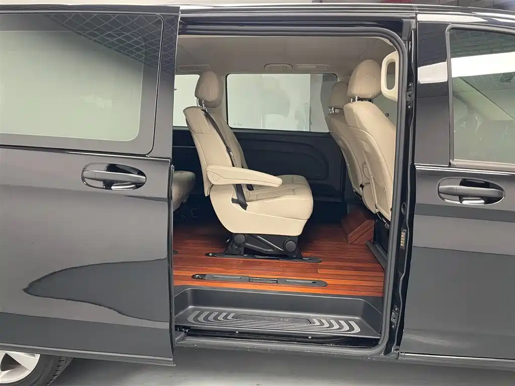 Mercedes-Benz Vito 2016 2.0T Elite Edition фото 17