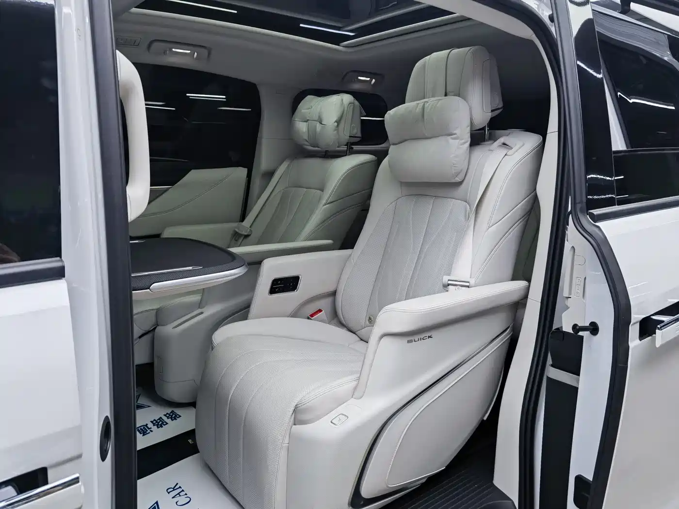 BUICK GL8 NEW ENERGY