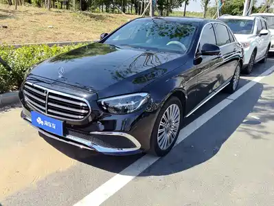 Mercedes-Benz E
