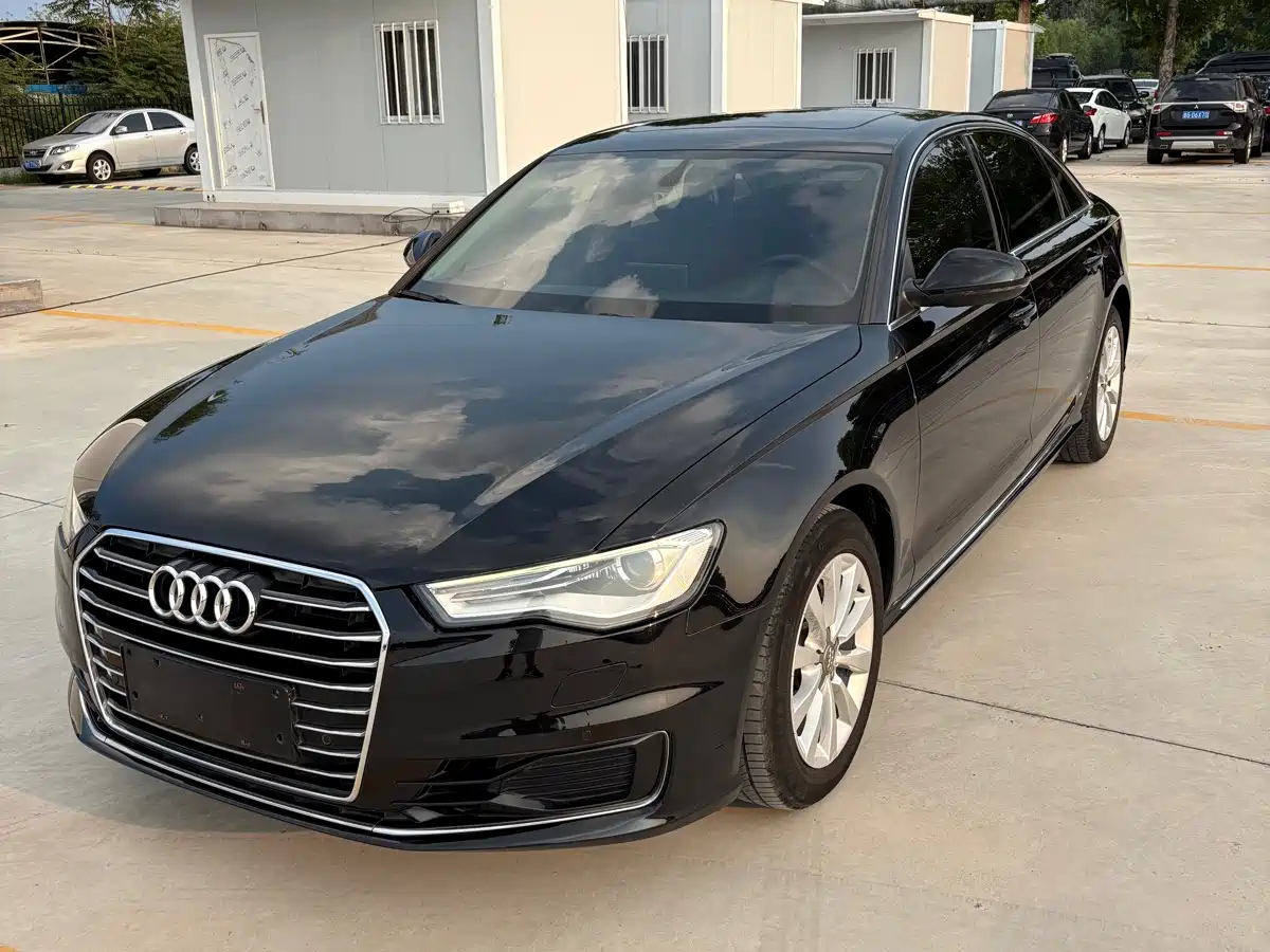 Фото 1 - Audi A6L