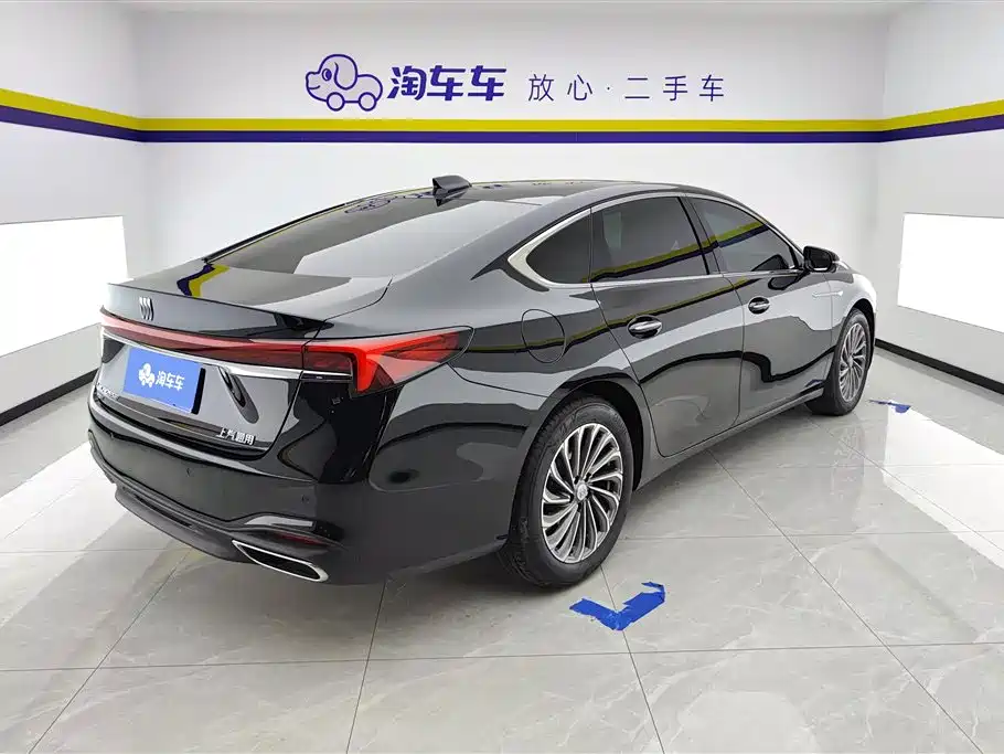 BUICK LACROSSE