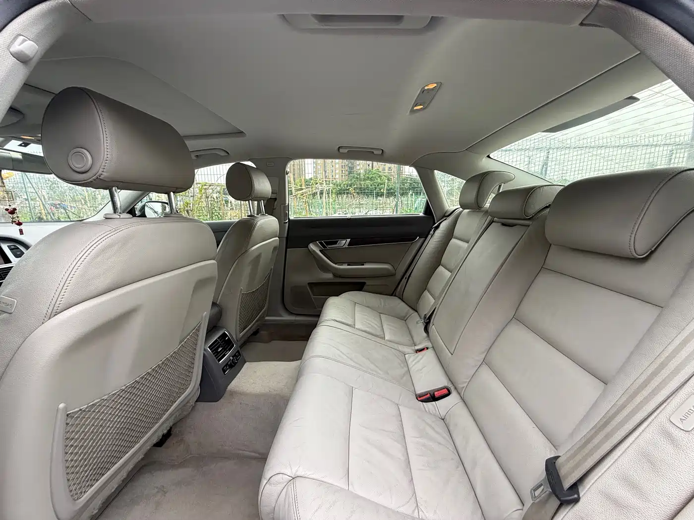 Audi A6L 2011 2.0 TFSI Automatic Comfort фото 17