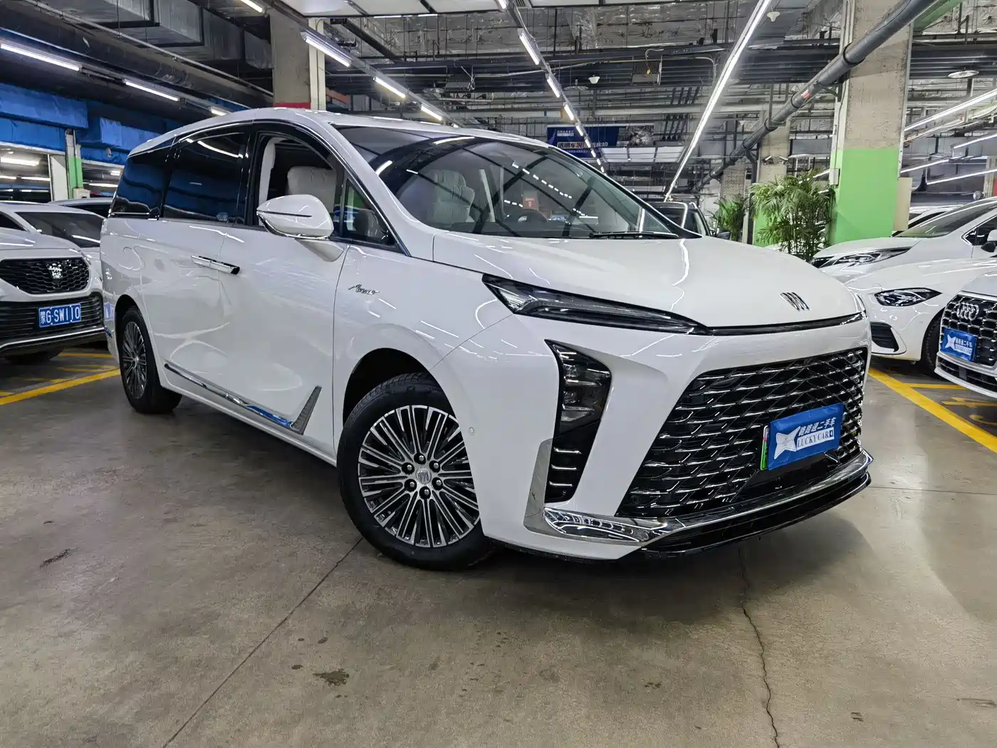 BUICK GL8 NEW ENERGY