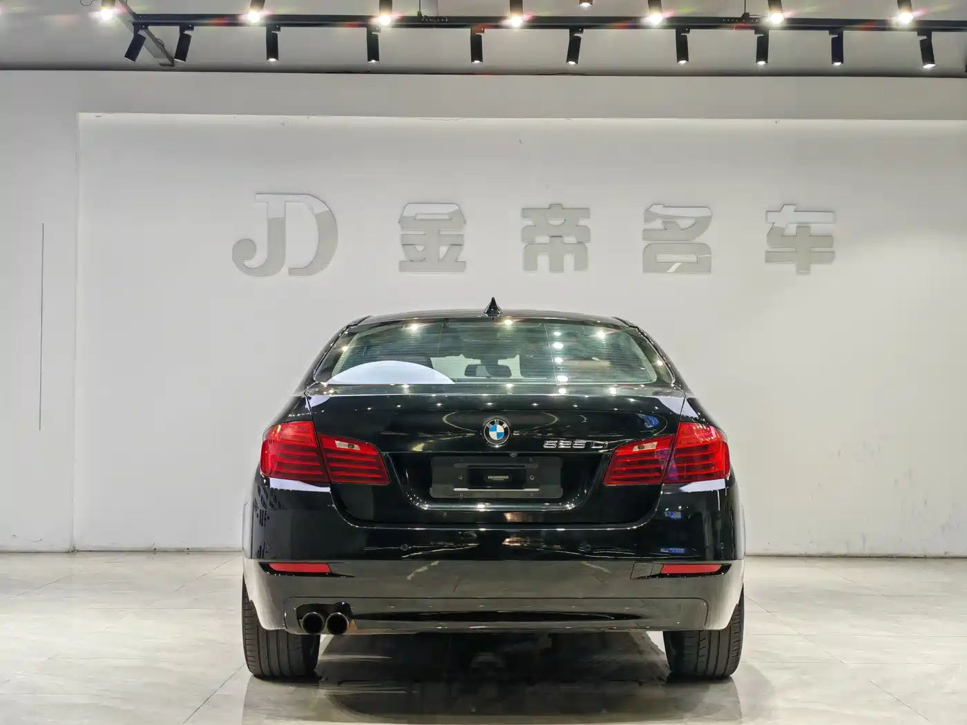 BMW 5 Series 2017 525Li Leading Edition фото 8