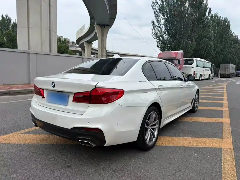 Фото 7 - BMW 5 Series