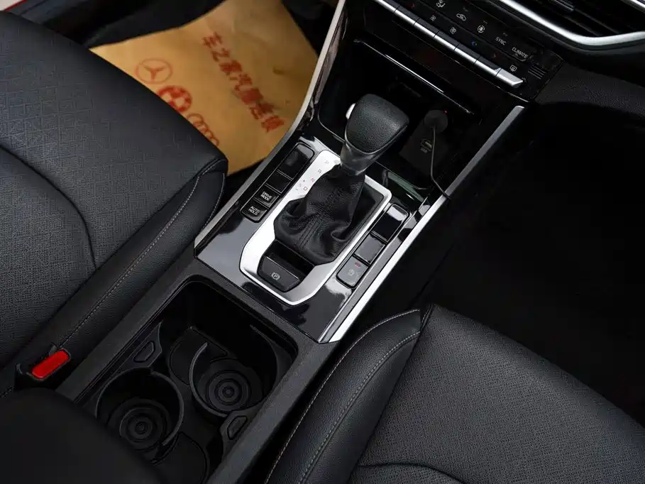 Photo 10 - Kia K3