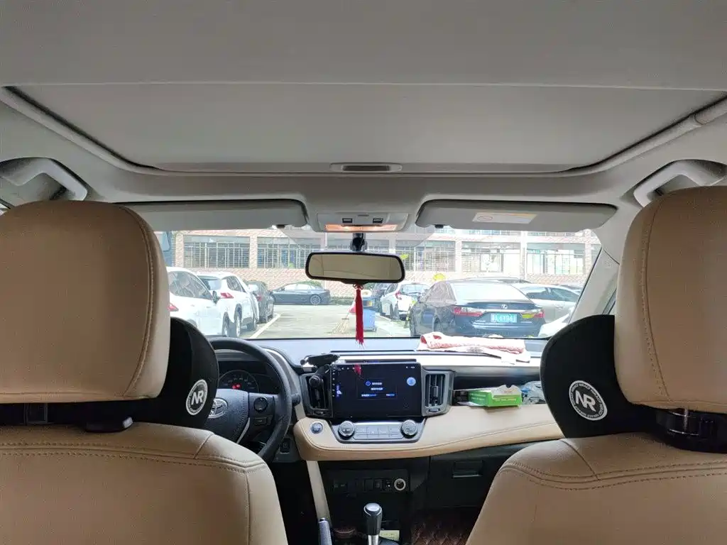 Toyota RAV4 Rongfang 2016 2.0L CVT 2WD Trend (China V) фото 9