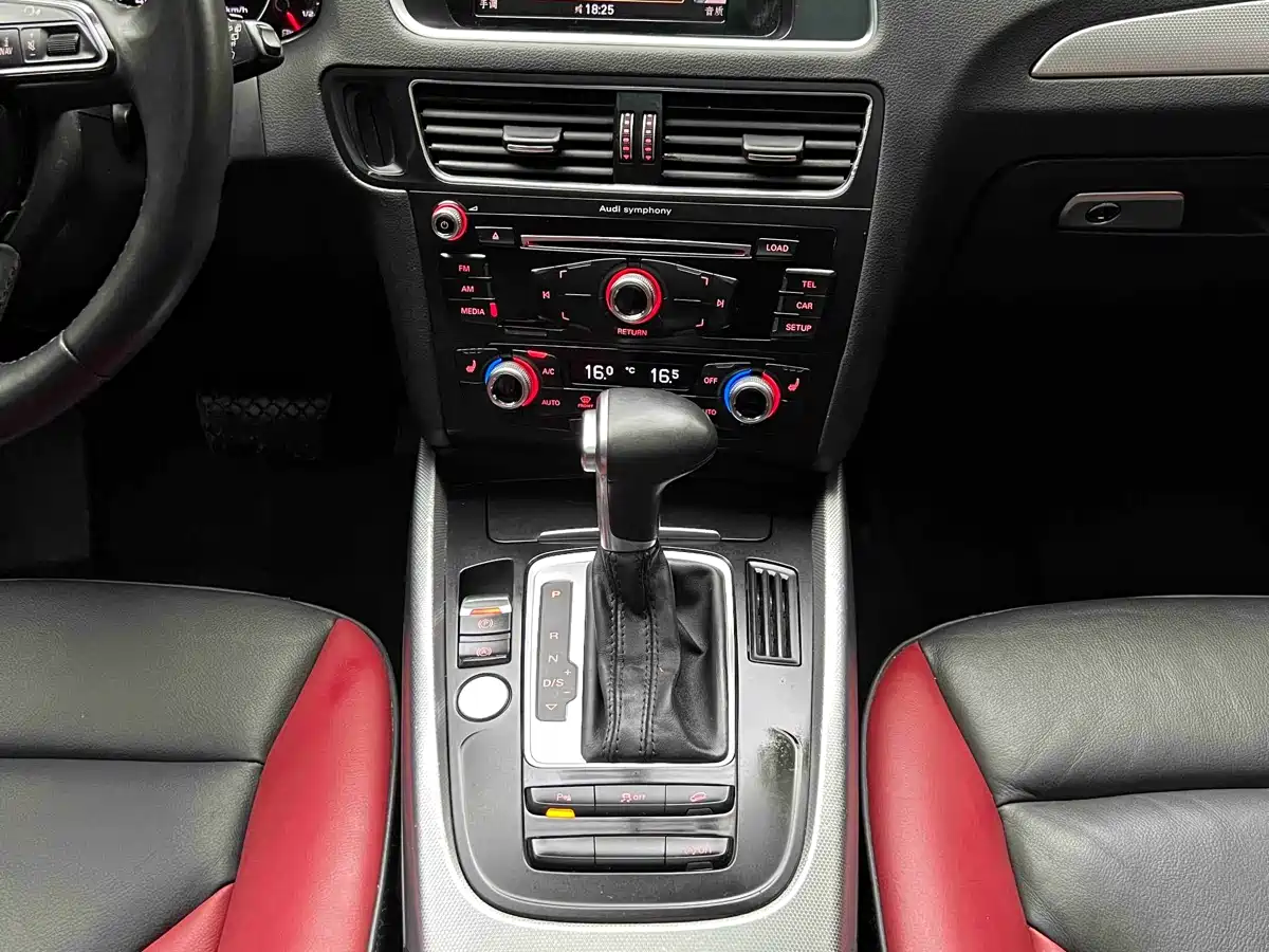 Audi Q5 2018 Collector's Edition 40 TFSI Technology фото 13