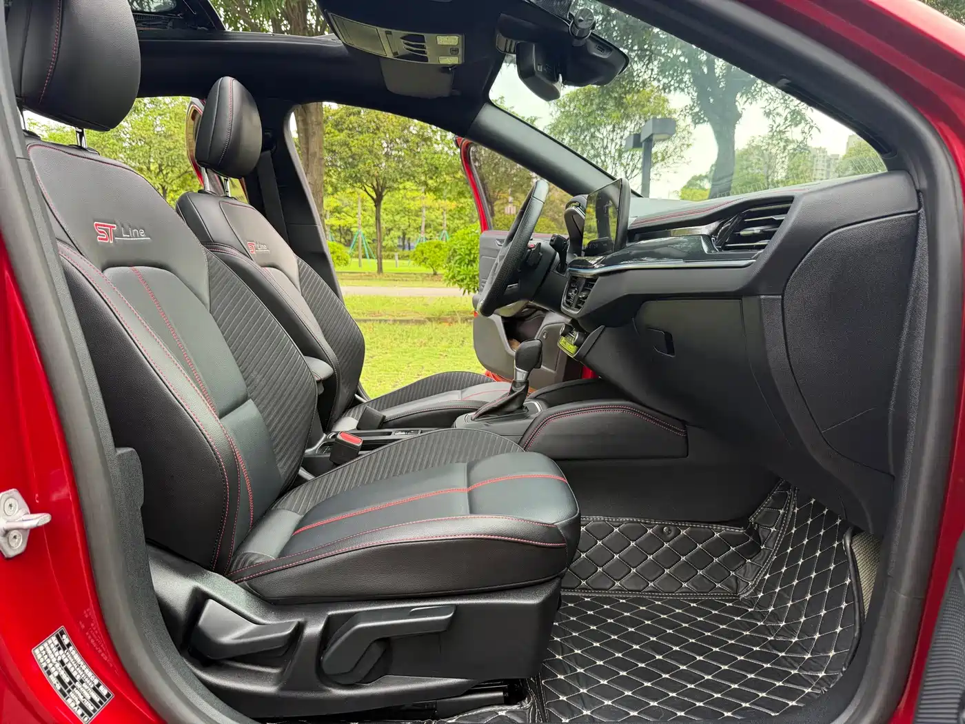 Ford Focus 2022 2022 Hatchback EcoBoost 180 Automatic ST Line