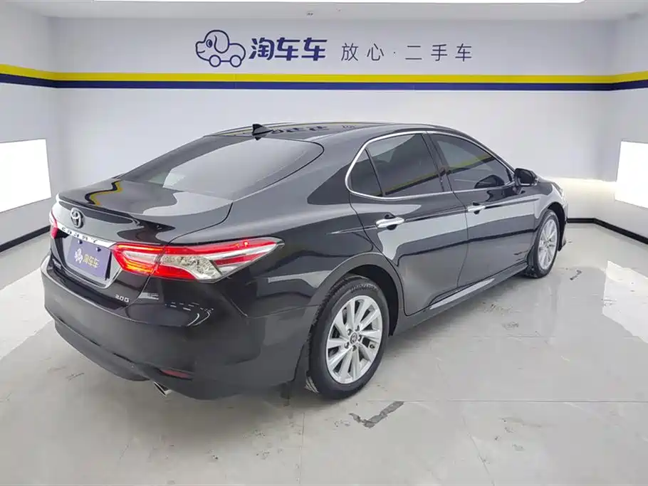 Toyota Camry 2021 2.0G Luxury Edition фото 3