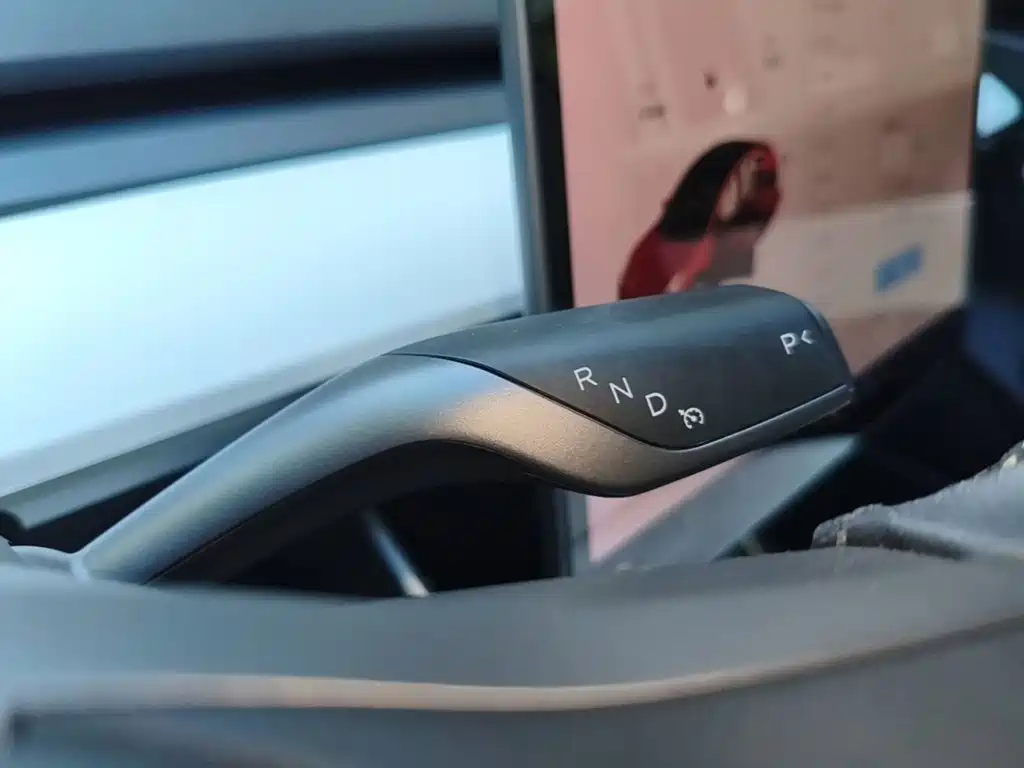 Фото 14 - Tesla Model 3