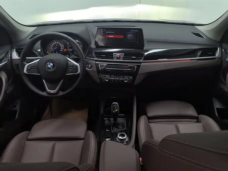 BMW X1 2020 sDrive25Li Leading Model фото 12