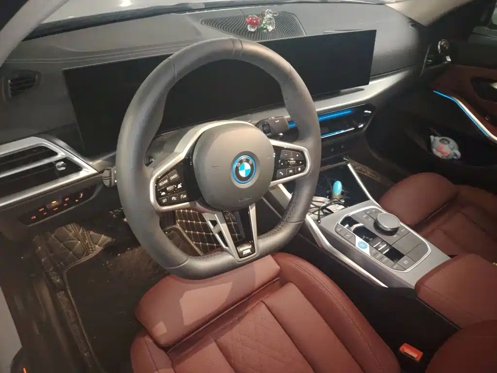 BMW i3 2025 2025 eDrive 35 L