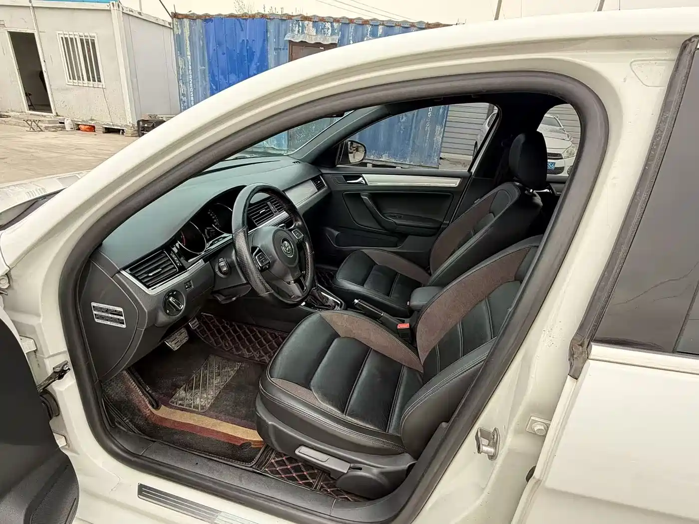 Volkswagen Bora 2015 Quality Edition 1.4TSI Automatic Sportline фото 3