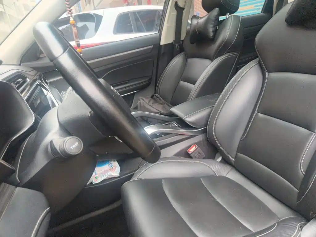 Фото 8 - Geely Boyue