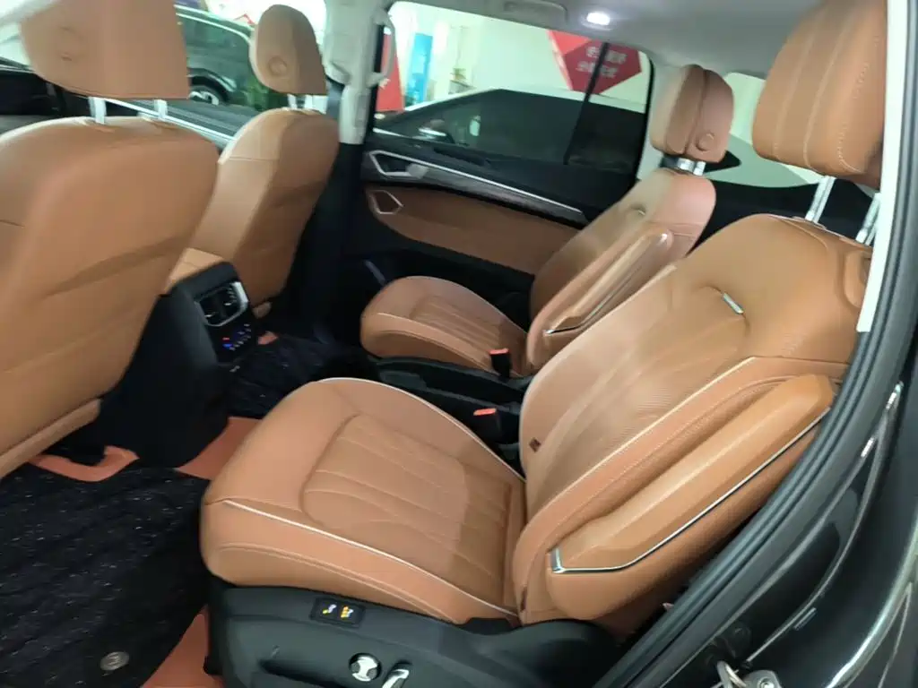Volkswagen Talagon 2026 2025 Model 450TSI AWD Premium 6-Seater