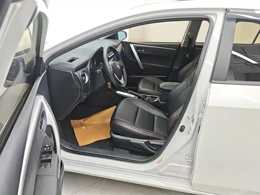 Toyota Levin 2017 Facelift 185T CVT Elite (China V) фото 9