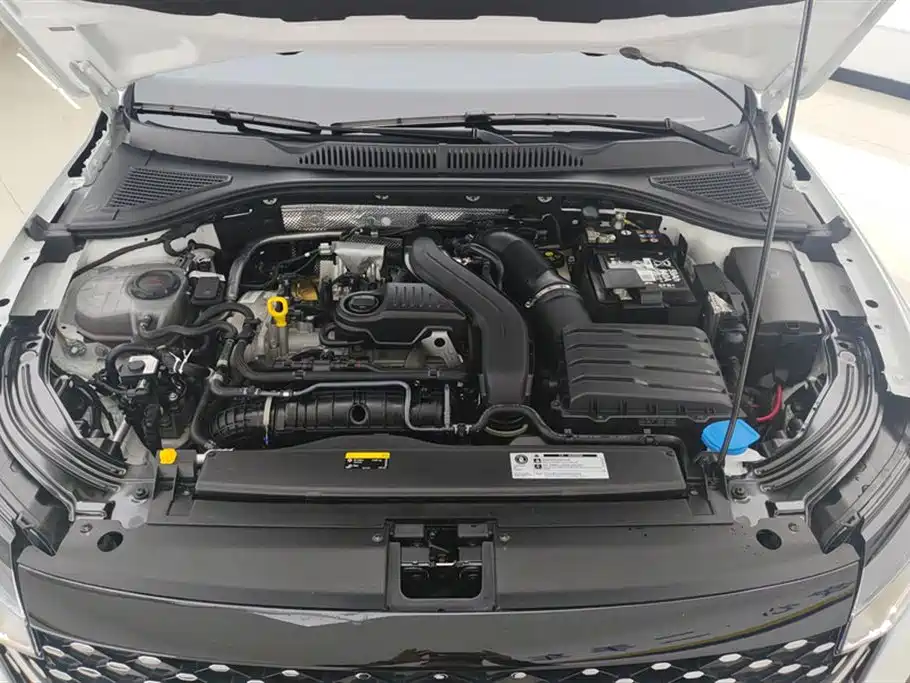 Volkswagen Lavida 2023 Model 300TSI DSG Starlight Leading Edition фото 10